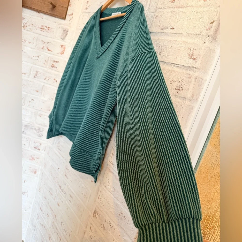 Altar’d State Green Ribbed V-Neck Top | Oversized Cozy Knit | Size M - Picture 3 of 10